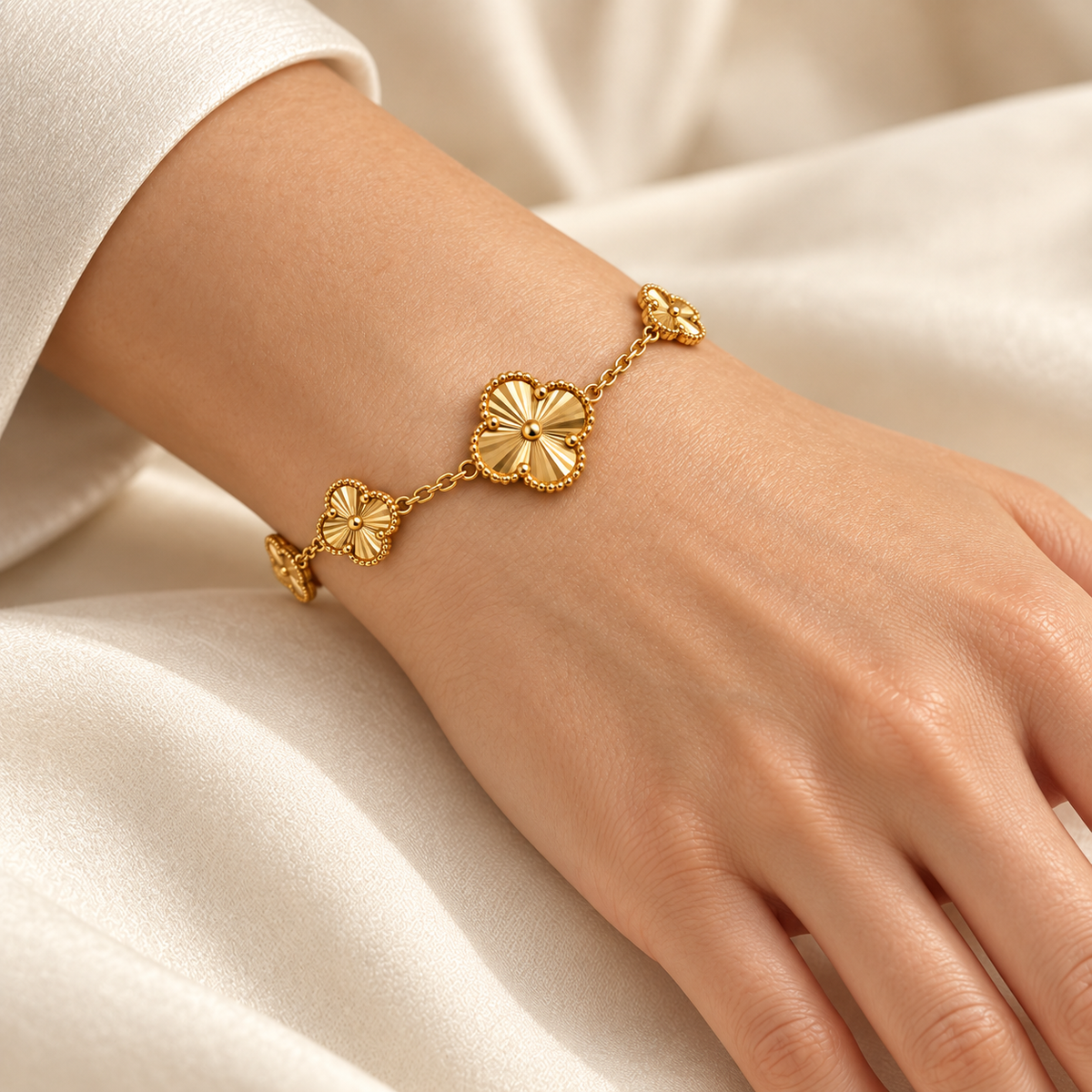 14K YELLOW GOLD TREVOL FANCY BRACELET BTJ™