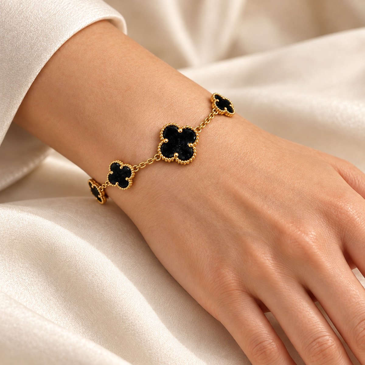14K BLACK TREVOL FANCY BRACELET BTJ™
